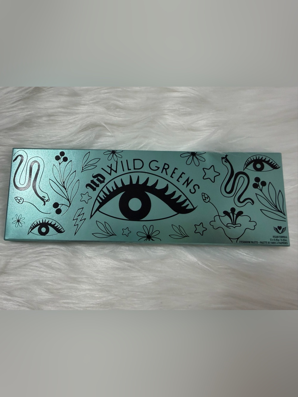 Urban Decay WILD GREENS EYESHADOW PALETTE Limited Edition